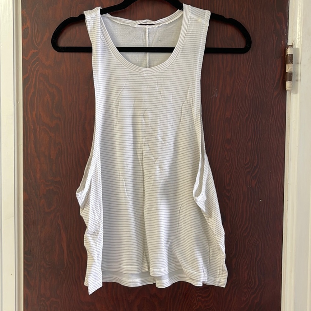 Lululemon muscle tank